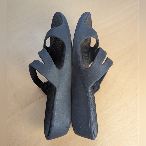 CROCS Patricia Wedge Women Sandals Size 10 US Black Color Waterproof Rubber - Picture 6 of 8